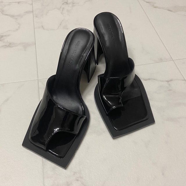 melt the lady moon cut mule | eloit.com