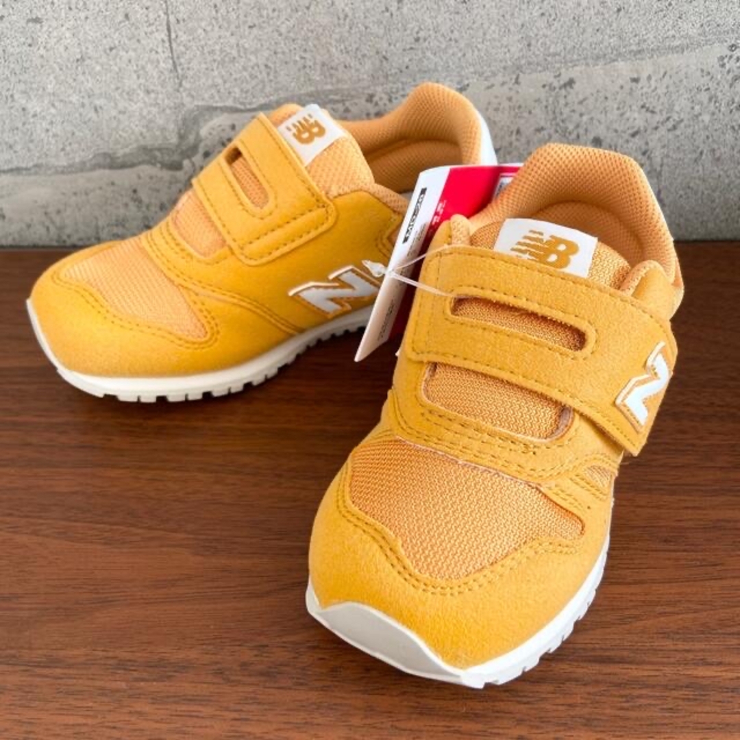 New Balance(ニューバランス)の【新品】15センチ イエロー ニューバランス スニーカー キッズ キッズ/ベビー/マタニティのキッズ靴/シューズ(15cm~)(スニーカー)の商品写真