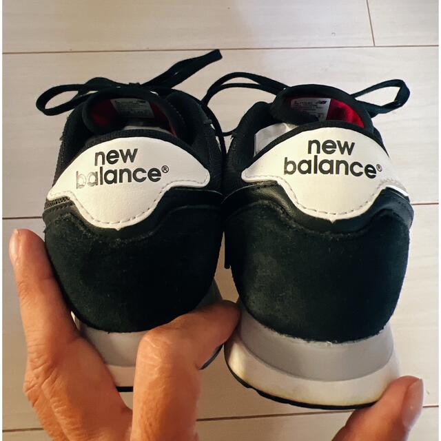 New Balance(ニューバランス)の美品！ニューバランススニーカー黒23.5cm レディースの靴/シューズ(スニーカー)の商品写真