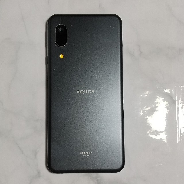 AQUOS(アクオス)のSHARP AQUOS sense3 basic auからSIMフリー スマホ/家電/カメラのスマートフォン/携帯電話(スマートフォン本体)の商品写真