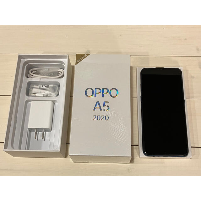 OPPO A5 2020 グリーン　モバイルスマートフォン/携帯電話