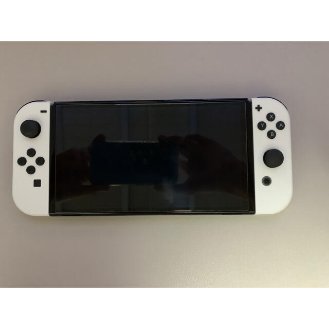 Nintendo Switch(ニンテンドースイッチ)の任天堂Switch 有機ELモデル　 エンタメ/ホビーのゲームソフト/ゲーム機本体(家庭用ゲーム機本体)の商品写真