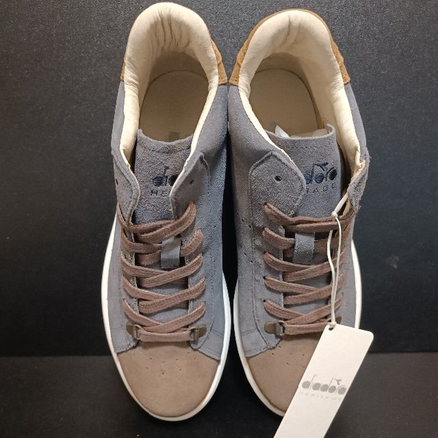 ディアドラ(DIADORA HERITAGE) ポルトガル製スニーカー 灰 42