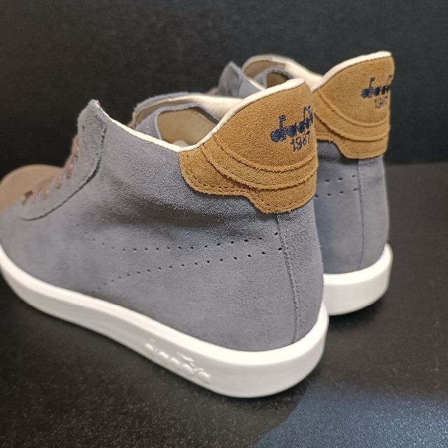 ディアドラ(DIADORA HERITAGE) ポルトガル製スニーカー 灰 42
