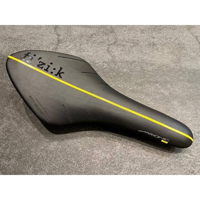 スポーツ/アウトドアフィジーク Fizik アリオネ00  フルカーボン　超軽量　最上位モデル