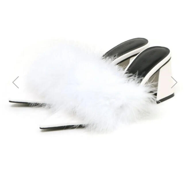 Melt the lady pointed toe fur mule