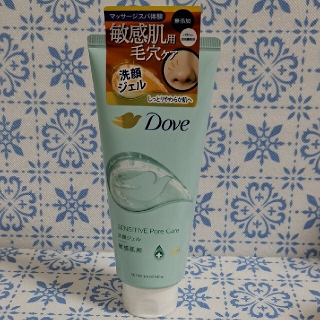 Unilever(ユニリーバ)のダヴ フェイスケア しっとり毛穴ケア 洗顔ジェル 本体(140g) コスメ/美容のスキンケア/基礎化粧品(洗顔料)の商品写真