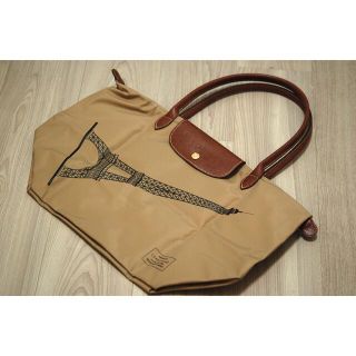 ロンシャン(LONGCHAMP)の♪新品♪ 限定品　ロンシャン エッフェル塔 Mサイズ 持ち手長め ベージュ(トートバッグ)