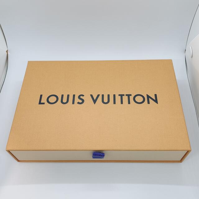 LOUIS VUITTON(ルイヴィトン)のLouis Vuitton ルイヴィトン 空箱 インテリア/住まい/日用品のオフィス用品(ラッピング/包装)の商品写真