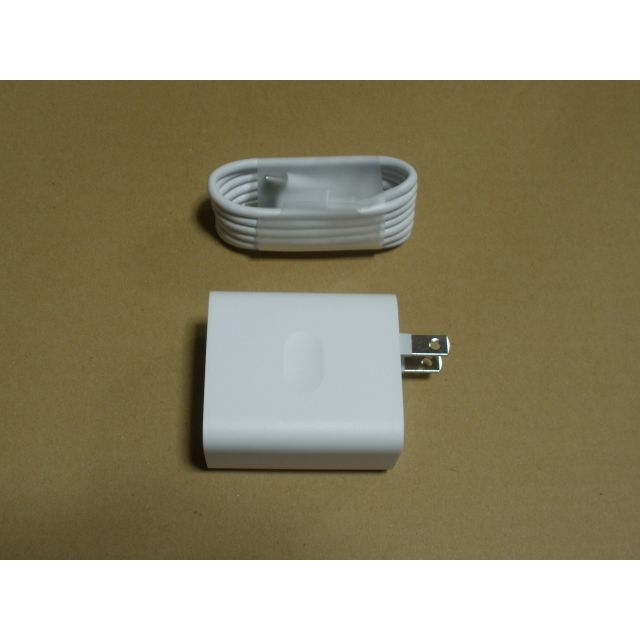 OPPO(オッポ)のOPPO A73 付属充電器・USBケーブル　新品未使用　末9 スマホ/家電/カメラのスマホアクセサリー(その他)の商品写真