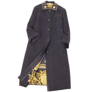 ジャンニヴェルサーチ(Gianni Versace)のジャンニヴェルサーチ コート メデューサ レザートリム 中綿 アルパカ(ブルゾン)