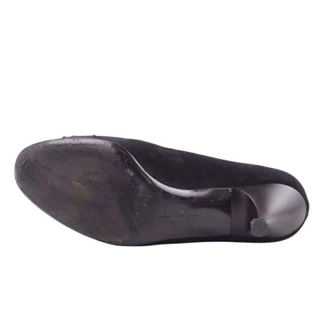 Salvatore Ferragamo(サルヴァトーレフェラガモ)のサルヴァトーレ フェラガモ シューズ パンプス ヴァラ スウェード ROCHE レディースの靴/シューズ(ハイヒール/パンプス)の商品写真