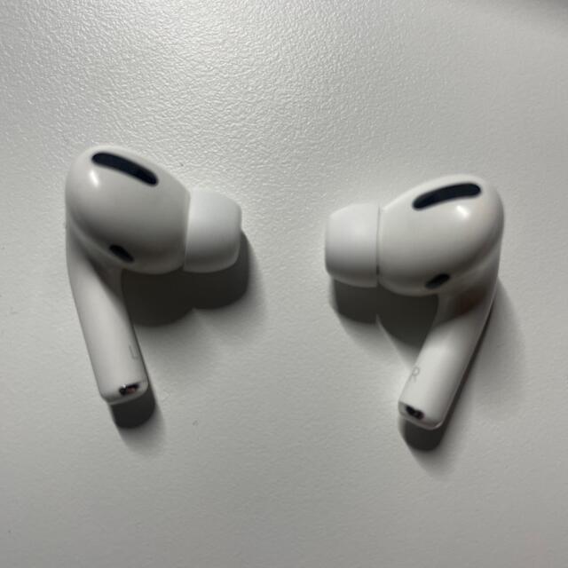 Apple(アップル)のAirPods Pro スマホ/家電/カメラのオーディオ機器(ヘッドフォン/イヤフォン)の商品写真