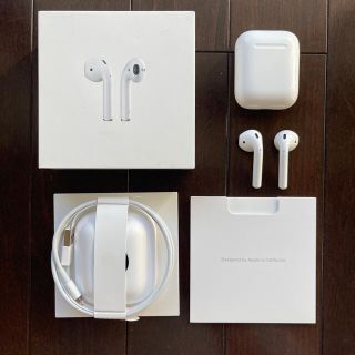 アップル(Apple)のAPPLE AirPods 第１世代　未使用ライトニングケーブル付き(ヘッドフォン/イヤフォン)