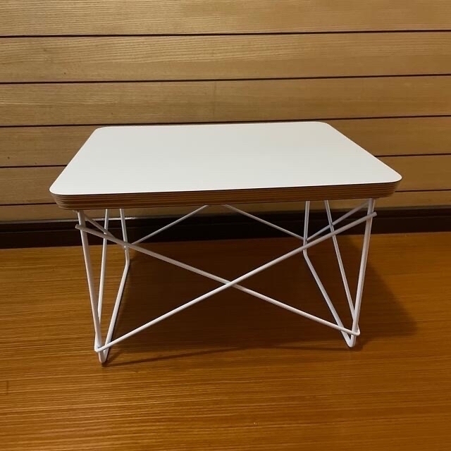 EAMES(イームズ)のイームズ　ワイヤーベーステーブル　正規品 インテリア/住まい/日用品の机/テーブル(コーヒーテーブル/サイドテーブル)の商品写真