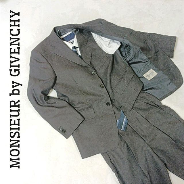 GIVENCHY(ジバンシィ)のムッシュバイジバンシー　スーツ　ブラック　44A　73　スリーピース　美品 メンズのスーツ(セットアップ)の商品写真