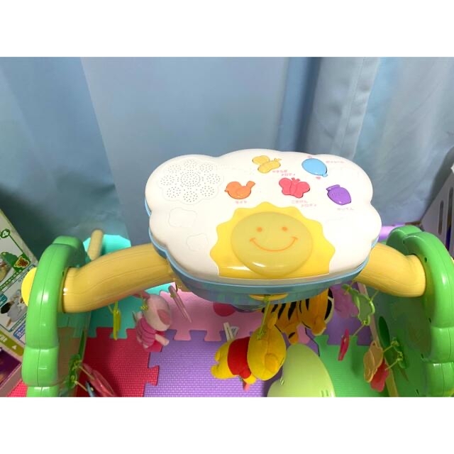 Takara Tomy(タカラトミー)のくまのプーさん  6WAYジムにへんしんメリー キッズ/ベビー/マタニティのおもちゃ(ベビージム)の商品写真