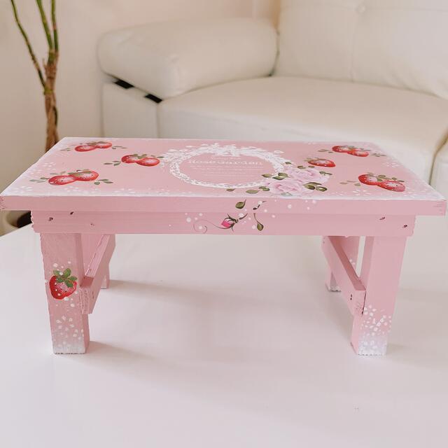 苺、薔薇　ミニテーブル　花台　トールペイント | フリマアプリ ラクマ