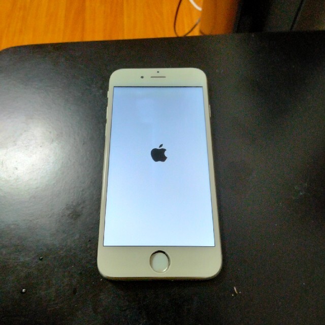 iPhone(アイフォーン)のiPhone6  64GB  　　訳あり スマホ/家電/カメラのスマートフォン/携帯電話(スマートフォン本体)の商品写真