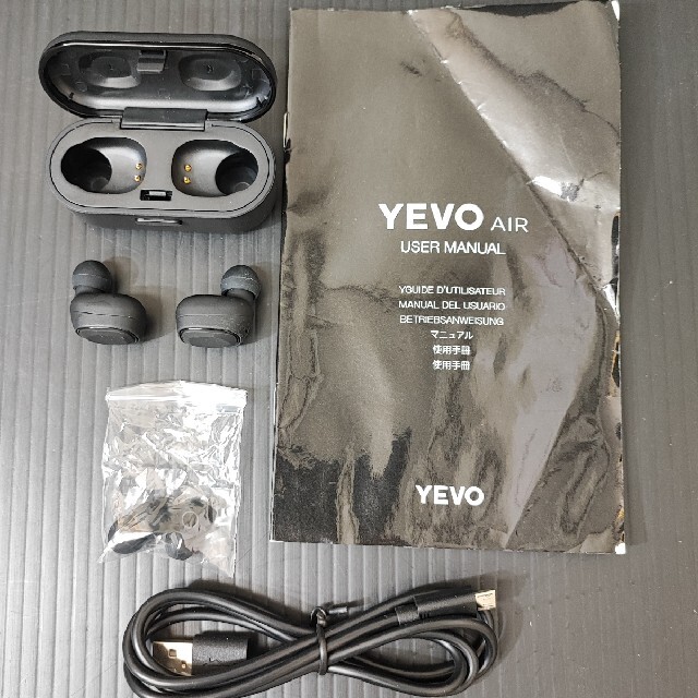 コストコ(コストコ)のYEVO AIR BLACK 完全ワイヤレスイヤホン スマホ/家電/カメラのオーディオ機器(ヘッドフォン/イヤフォン)の商品写真