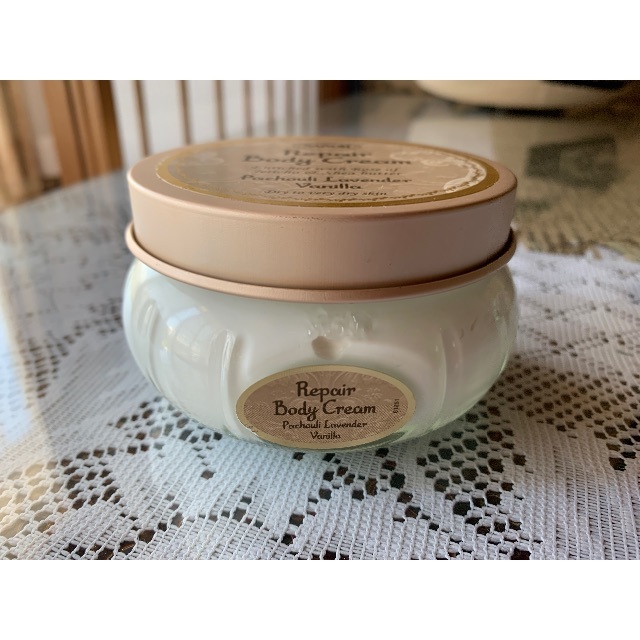 SABON(サボン)のサボン　リペアボディクリーム　パチュリラベンダーバニラ コスメ/美容のボディケア(ボディクリーム)の商品写真