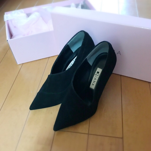 DIANA(ダイアナ)のDIANA スエードブーティ 21.5cm レディースの靴/シューズ(ブーティ)の商品写真