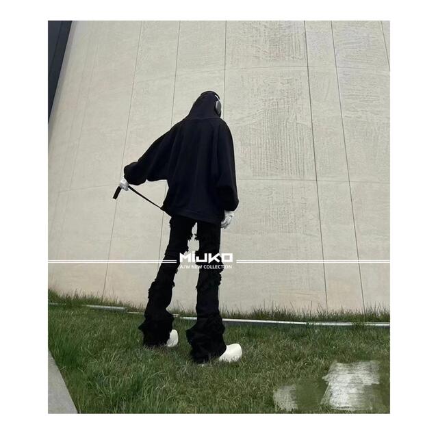 Rick Owens(リックオウエンス)の新作　ストラップ付き　ダメージ　フレアパンツ　ストリート　好きに メンズのパンツ(デニム/ジーンズ)の商品写真