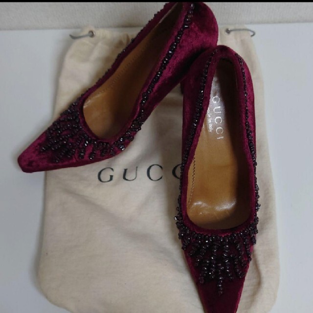 Gucci(グッチ)の【美品】GUCCI　ビジュー付ピンヒール レディースの靴/シューズ(ハイヒール/パンプス)の商品写真