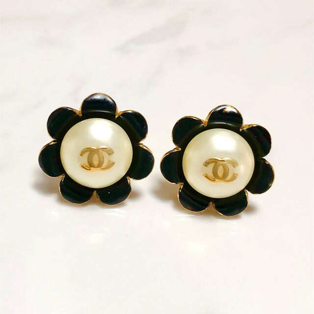 CHANEL シャネル イヤリング ココマーク ゴール スカラップ お花 配送