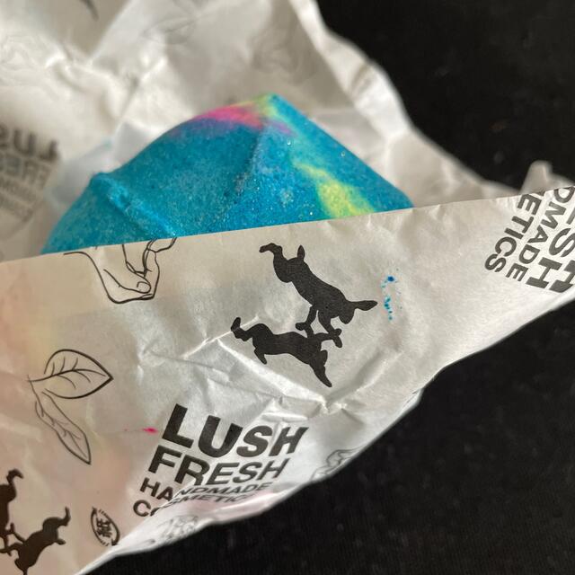 LUSH(ラッシュ)のLUSHバスボム インターギャラスティック コスメ/美容のボディケア(入浴剤/バスソルト)の商品写真