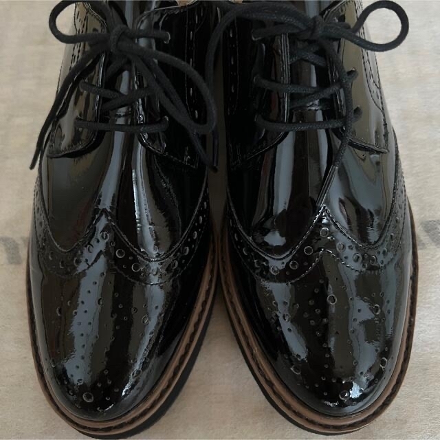 エンチャンテッド　enchanted エナメルシューズ　サイズ37 レディースの靴/シューズ(ローファー/革靴)の商品写真