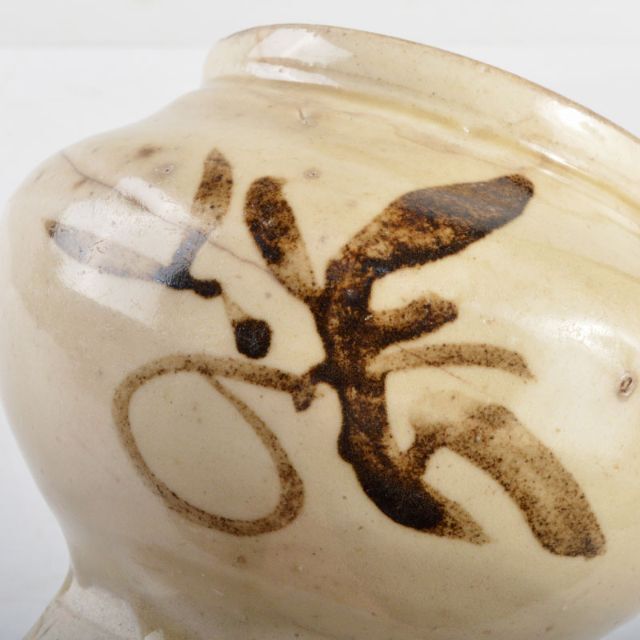 中国 宋 磁州窯 鉄絵 草文 蓋壷 時代箱付 M R4797 中国 宋 磁州窯 鉄絵 草文 蓋壷 時代箱付 M R4797