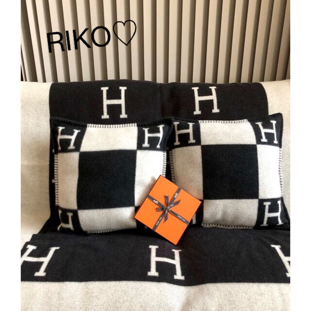 超爆安 Hermes エルメス正規品AVALONクッション＆ブランケットセット顧客♡ クッション