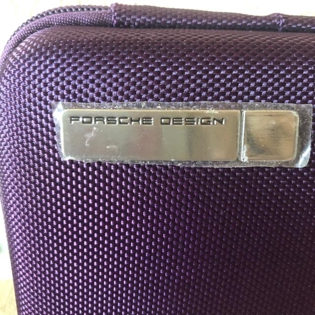 Porsche Design(ポルシェデザイン)のタイ航空アメニティ　ポーチ　ポルシェデザイン エンタメ/ホビーのコレクション(ノベルティグッズ)の商品写真