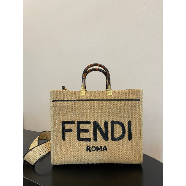 FENDI - 大人気FENDI  フェンディ サンシャインストロー　バッグ　2021SS