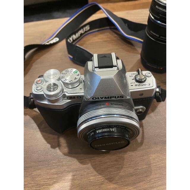 OLYMPUS(オリンパス)のOLYMPUS OM-D E-M10 Mark3 スマホ/家電/カメラのカメラ(ミラーレス一眼)の商品写真