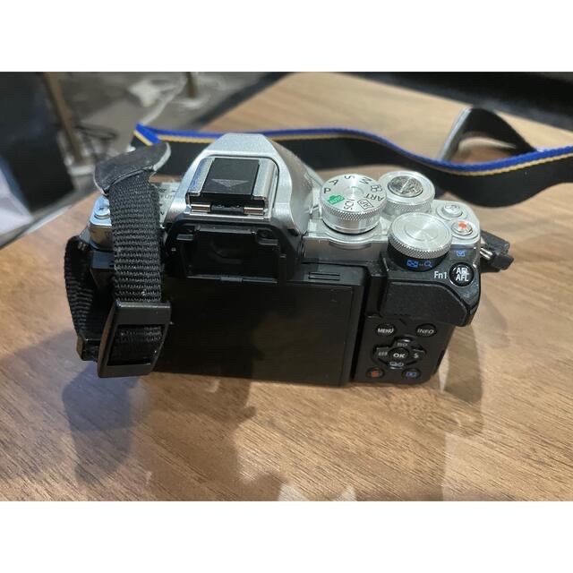 OLYMPUS(オリンパス)のOLYMPUS OM-D E-M10 Mark3 スマホ/家電/カメラのカメラ(ミラーレス一眼)の商品写真