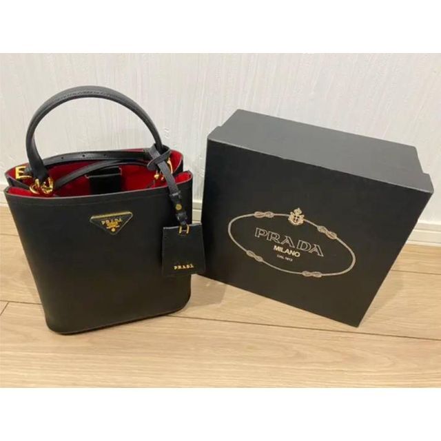 PRADA プラダ パニエ サフィアーノレザーバッグ chateauduroi.co