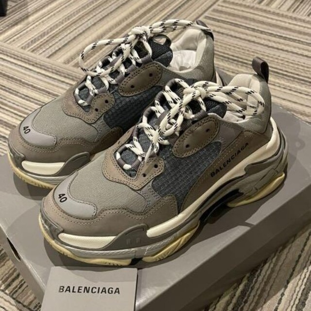 BALENCIAGA バレンシアガ TRIPLE S トリプルエス スニーカー-在庫限り即納