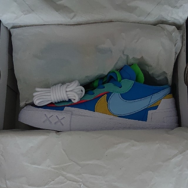 NIKE SACAI KAWS BLAZER LOW US9