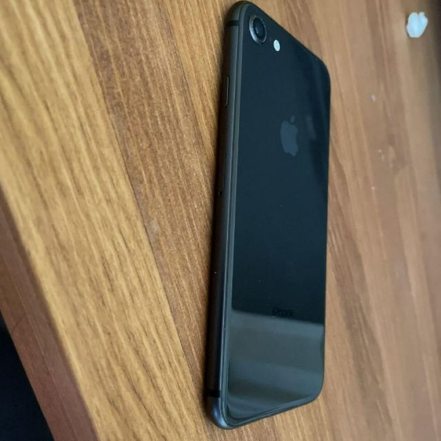 iPhone8 64GB （液晶フィルムおまけ付） SIMロック解除