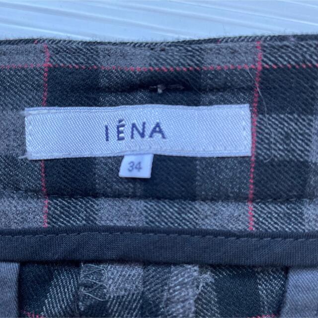 IENA(イエナ)のIENA イエナ　パンツ　グレー　黒　赤　ノータック　34 レディースのパンツ(カジュアルパンツ)の商品写真