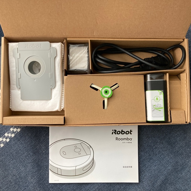 iRobot(アイロボット)の【送料込】ルンバi7＋ スマホ/家電/カメラの生活家電(掃除機)の商品写真