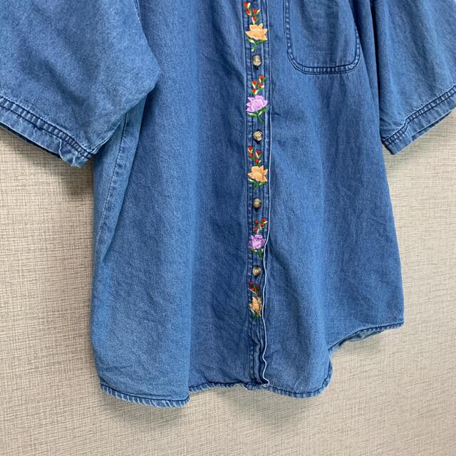 90s ビンテージ デニムシャツ 刺繍 花柄 フラワー アメリカ古着 90s ビンテージ デニムシャツ 刺繍 花柄 フラワー アメリカ古着