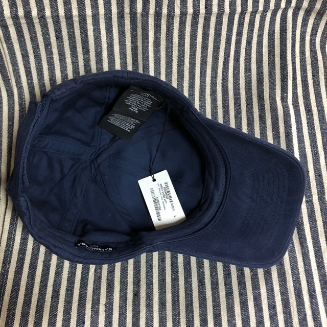 人気商品!】 MULTILANGUAGES BALENCIAGA CAP 袋、タグ付き キャップ