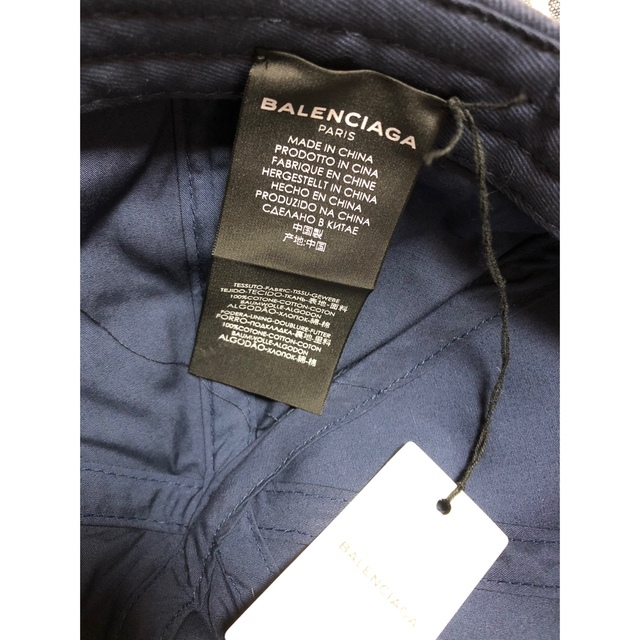 Balenciaga(バレンシアガ)の未使用美品タグ付き✨BALENCIAGA ロゴ刺繍ベースボールキャップ メンズの帽子(キャップ)の商品写真