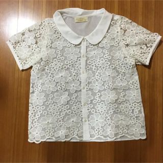 ダブルクローゼット(w closet)のブラウス　レースブラウス　花柄ブラウス(シャツ/ブラウス(半袖/袖なし))