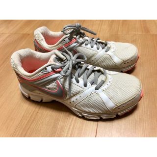 ナイキ(NIKE)のスニーカー(スニーカー)