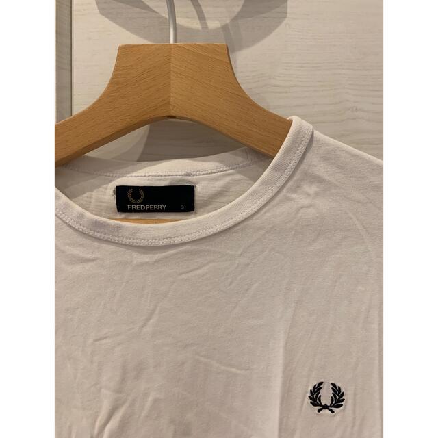 FRED PERRY(フレッドペリー)のフレッドペリー　Tシャツ(白) メンズのトップス(Tシャツ/カットソー(半袖/袖なし))の商品写真