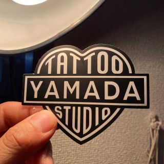 タトゥースタジオ山田ステッカー非売品(ステッカー)